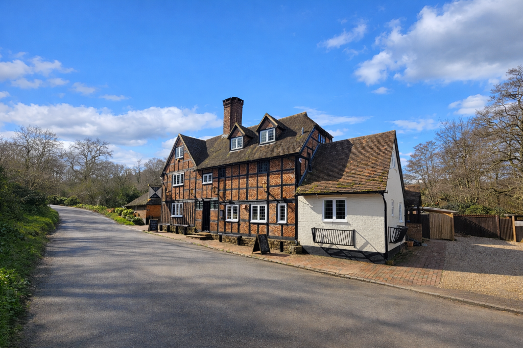 three horseshoes public house was previously the lickfold inn