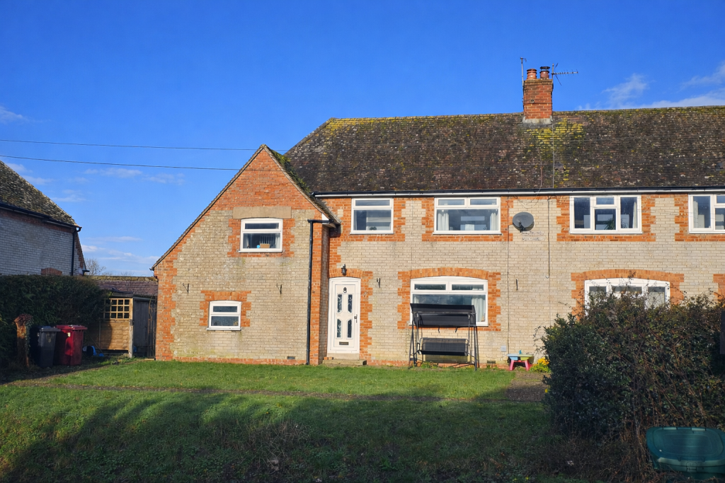 Property for sale in Cocking- House