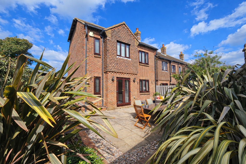 Property for sale in Itchenor - House